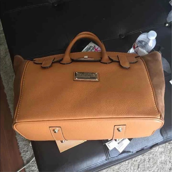 Omia leather Satchel! Brand New $1190 retail - Picture 2 of 8